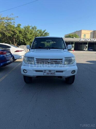Mitsubishi Pajero io-1