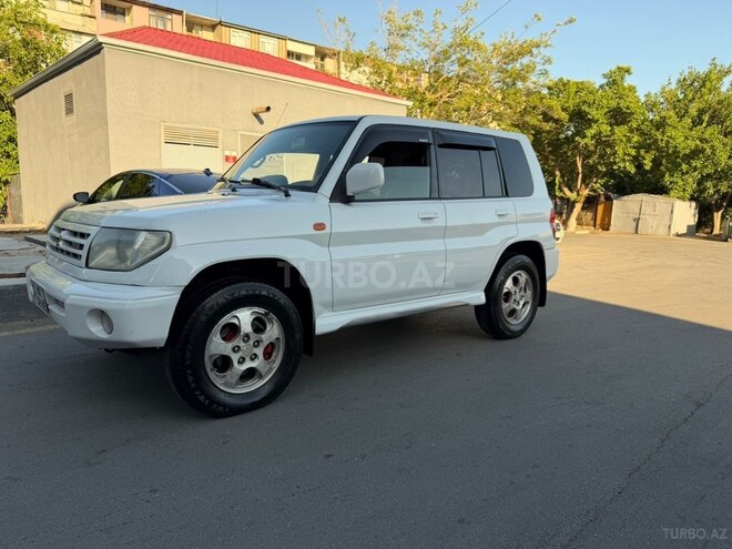 Mitsubishi Pajero io-4