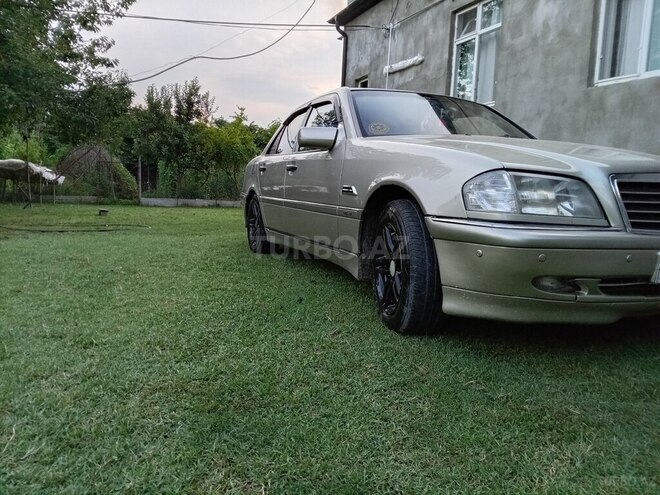 Mercedes C 180-9