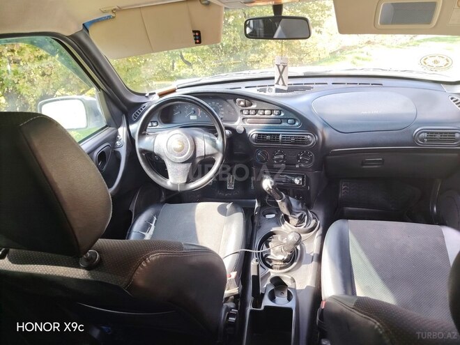 Chevrolet Niva-6
