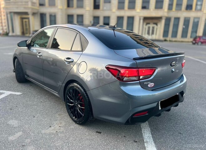 Kia Rio-2