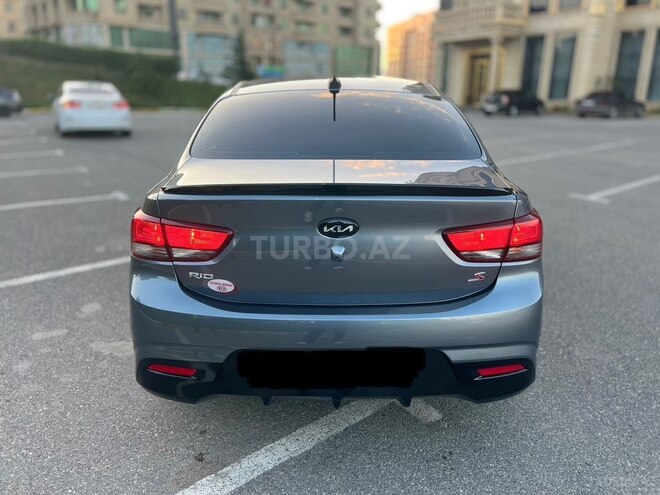 Kia Rio-17