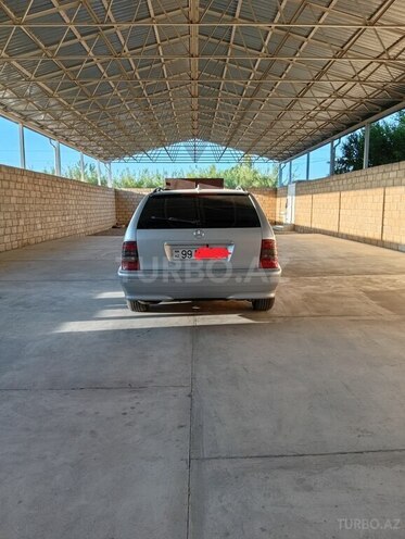 Mercedes C 200-2