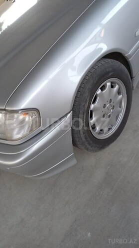 Mercedes C 200-12