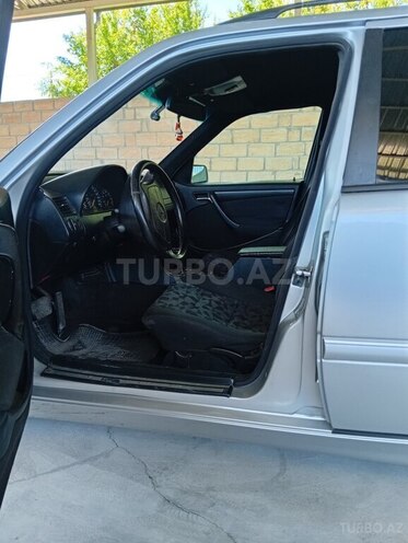 Mercedes C 200-9