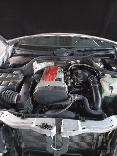 Mercedes C 200-21