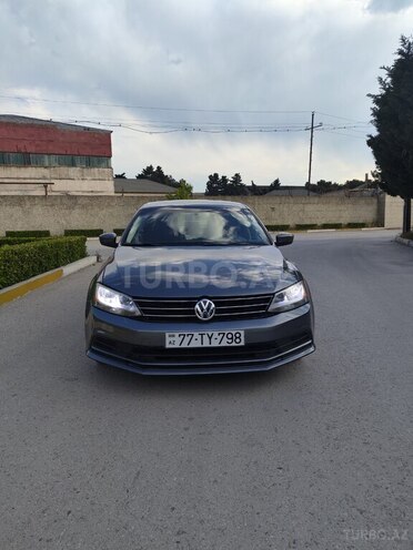 Volkswagen Jetta-2