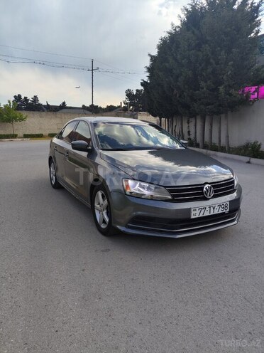 Volkswagen Jetta-1