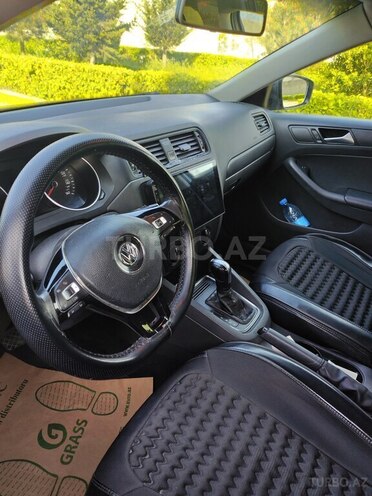 Volkswagen Jetta-7