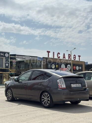 Toyota Prius-2