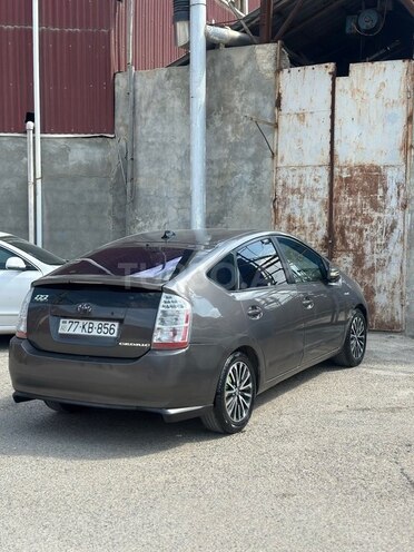 Toyota Prius-7