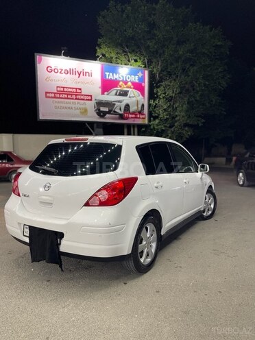 Nissan Tiida-6