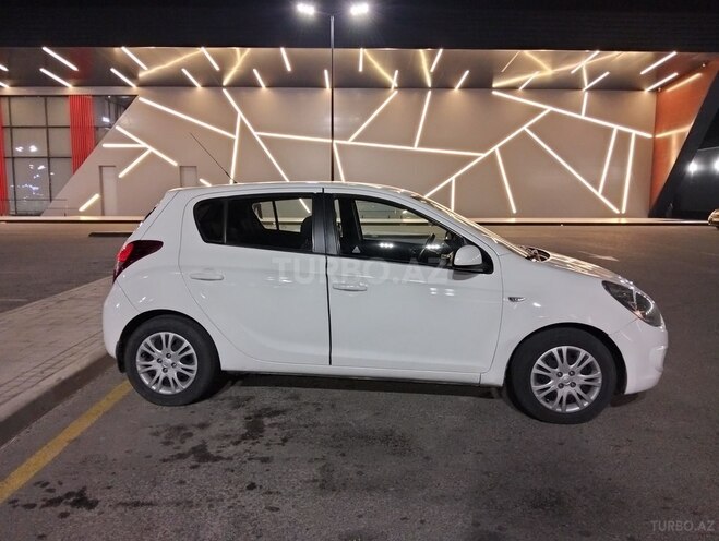 Hyundai i20-9