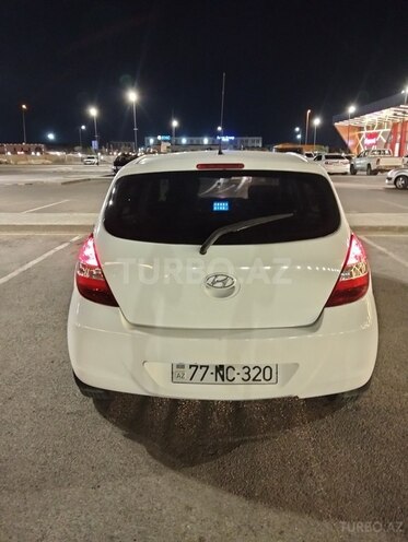 Hyundai i20-4