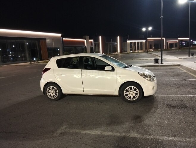 Hyundai i20-2