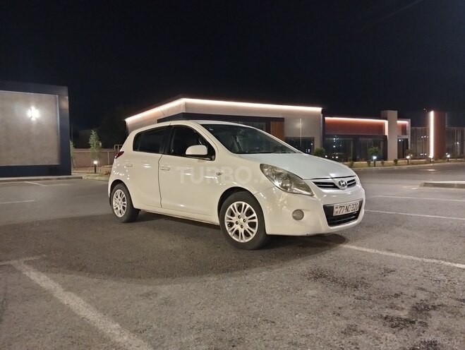 Hyundai i20-3