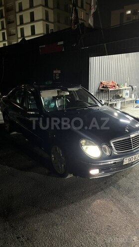 Mercedes E 270-2