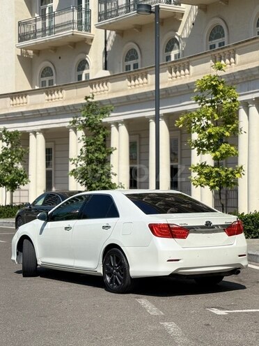 Toyota Camry-2