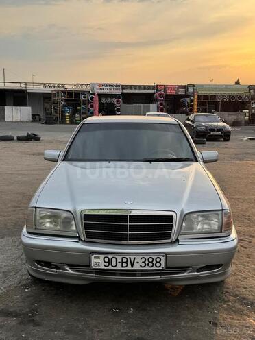 Mercedes C 240-1