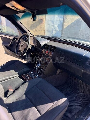 Mercedes C 240-7