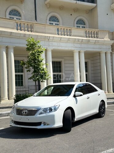 Toyota Camry-10