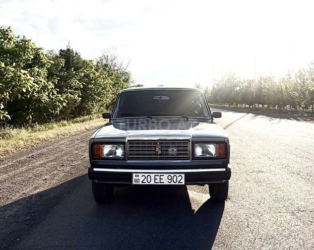 LADA (VAZ) 2107-2