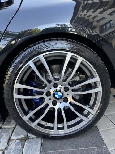 BMW 330-8