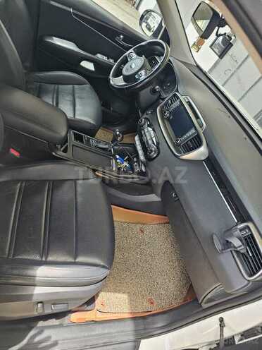 Kia Sorento-11