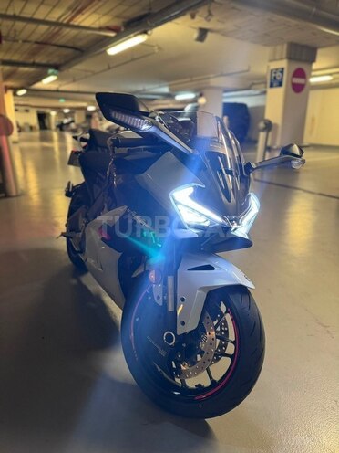 CFMOTO 675 SR-R-5