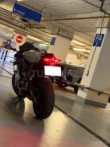 CFMOTO 675 SR-R-3