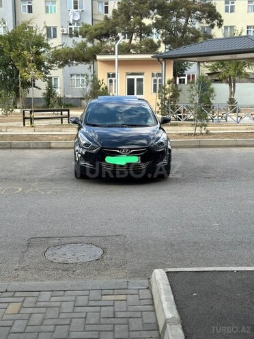 Hyundai Elantra-7