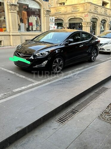 Hyundai Elantra-6