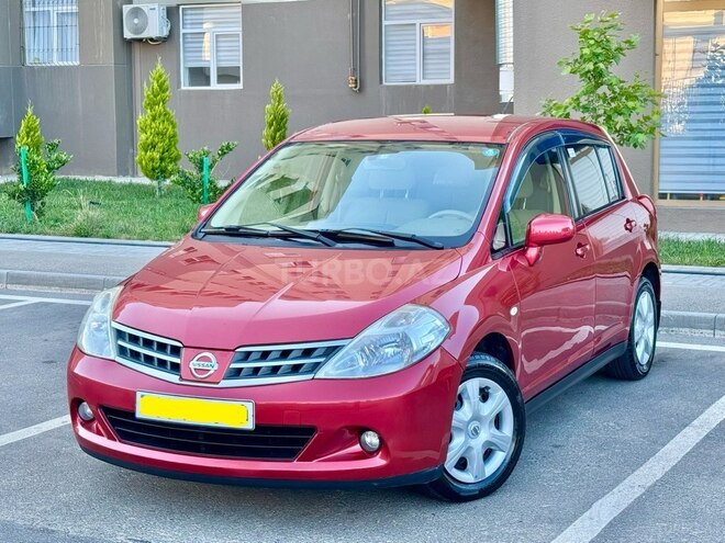 Nissan Tiida-1