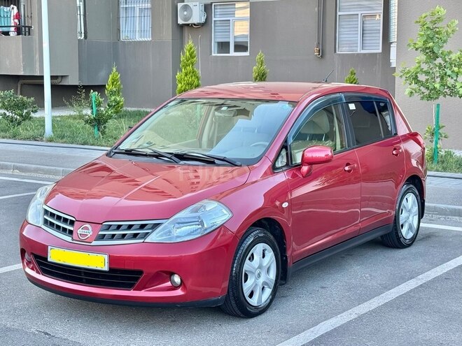Nissan Tiida-4
