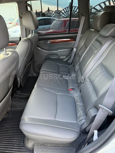 Toyota Land Cruiser Prado-3