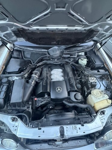 Mercedes E 240-15