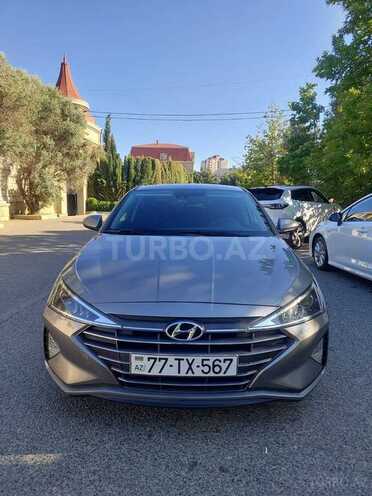 Hyundai Elantra-1