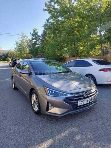 Hyundai Elantra-4