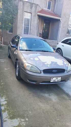 Ford Taurus-1