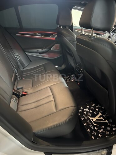BMW 530e-9