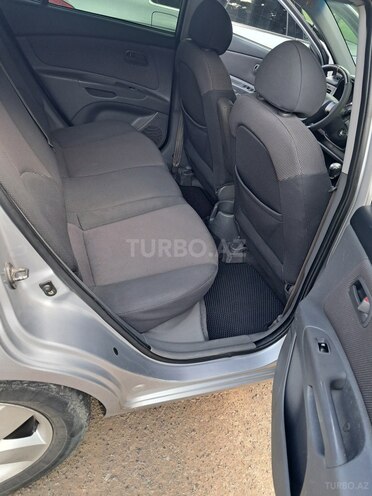Kia Rio-8