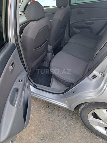 Kia Rio-7
