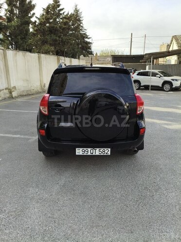 Toyota RAV4-11