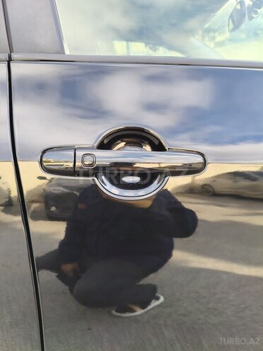Toyota RAV4-16