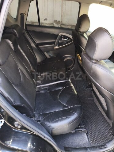 Toyota RAV4-20