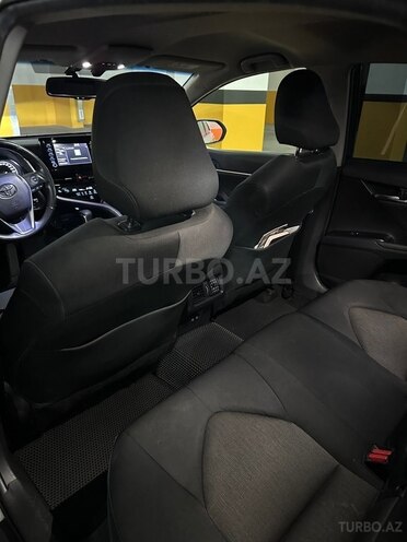Toyota Camry-6