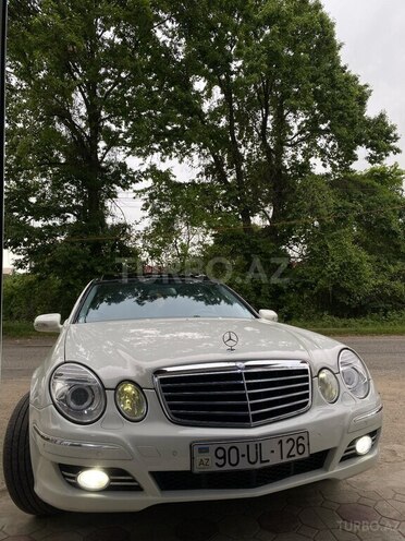 Mercedes E 230-1