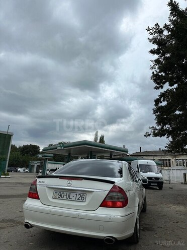 Mercedes E 230-6