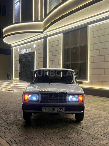 LADA (VAZ) 2107-1