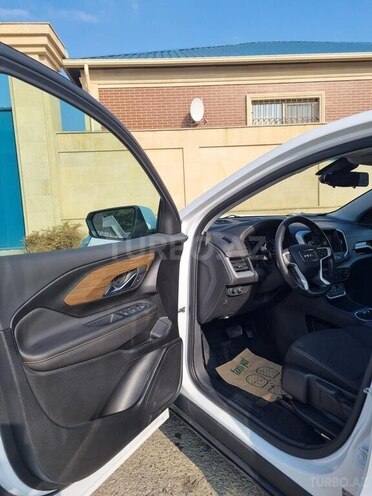 GMC Terrain-13